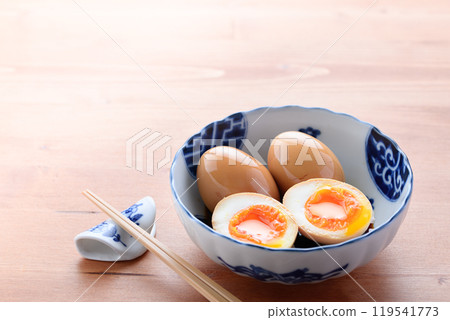 Boiled eggs (seasoned eggs) 119541773