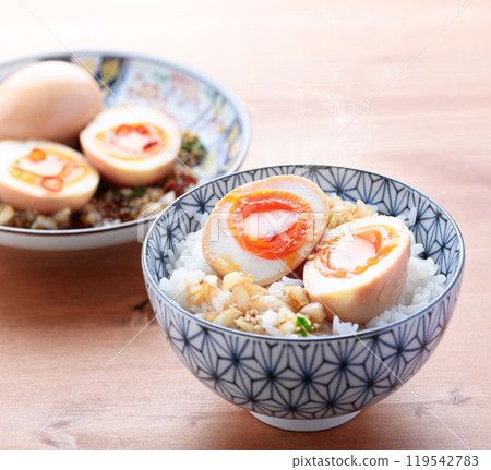 熱米飯上的麻醉蛋 熱米飯上的麻醉蛋 119542783