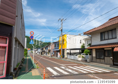 Streetscape in front of Iwami Station, Tottori Prefecture Streetscape in front of Iwami Station, Tottori Prefecture 119545099