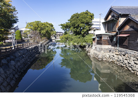 The moat of Kuwana Castle 119545308