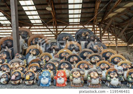 A shop front in Shigaraki Town, Koka City, Shiga Prefecture, selling ceramic tanuki figurines 119546481