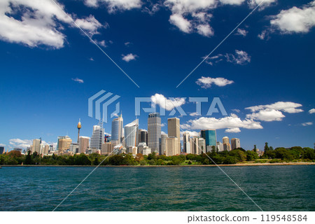 澳洲新南威爾斯州悉尼，從對岸看到的城市摩天大樓 119548584