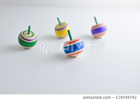 colorful frames 119548742