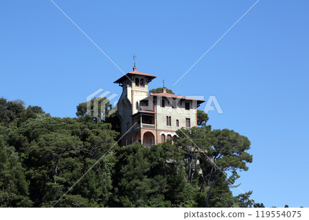 Beautiful old villa on the cliff in Portofino, Italy Beautiful old villa on the cliff in Portofino, Italy 119554075