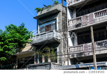 Bangkok style city building in the public side of the town. 119554543