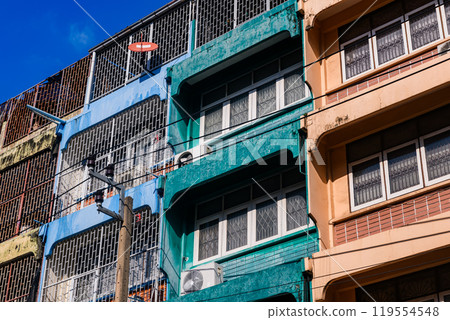 Bangkok style city building in the public side of the town. 119554548