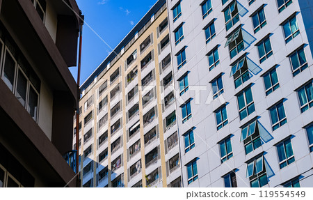 Bangkok style city building in the public side of the town. 119554549