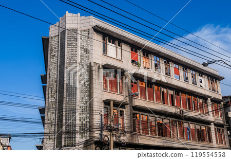 Bangkok style city building in the public side of the town. Bangkok style city building in the public side of the town. 119554558