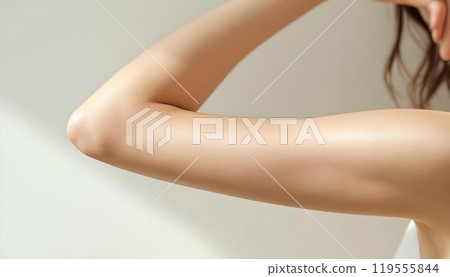 Upper arms beauty women 119555844