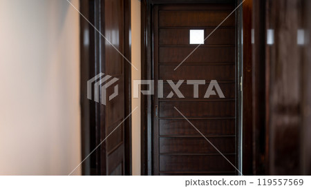 Image of a hallway in an old Japanese house 119557569