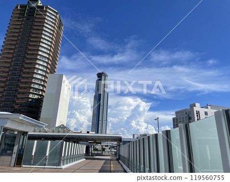 A sunny cityscape 119560755