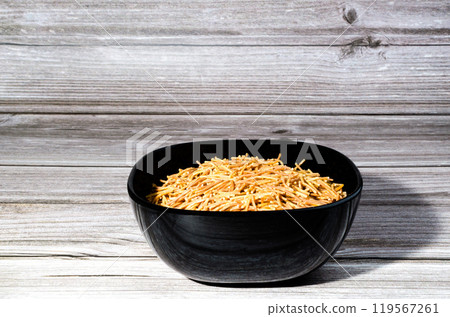 pasta, spaghetti, food 119567261