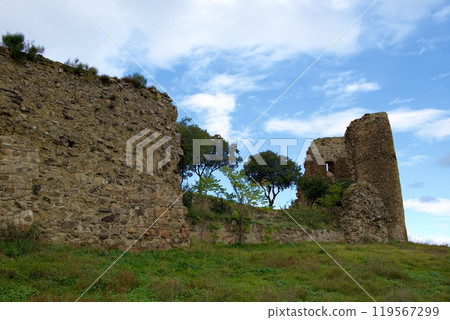 Jvari Monastery, 6th century Georgian Orthodox monastery and UNESCO World Heritage site near Mtskheta in eastern Georgia 119567299