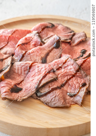 Sliced roast beef Sliced roast beef 119569807