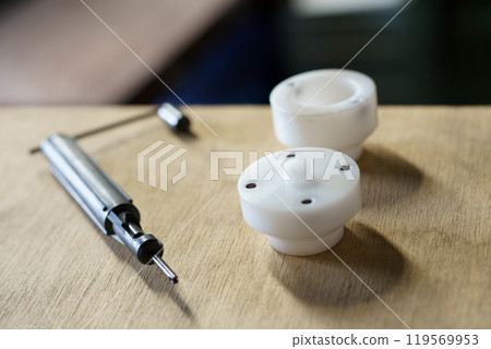 Inserting helical inserts into resin Inserting helical inserts into resin 119569953
