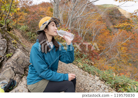 Woman to climb 119570830