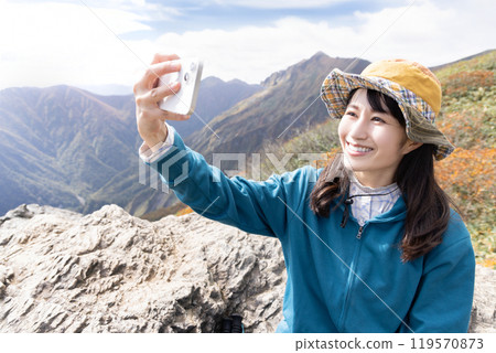 Woman to climb Woman to climb 119570873