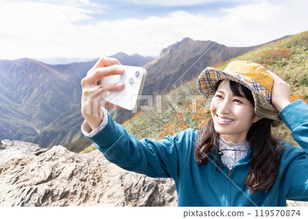 Woman to climb Woman to climb 119570874