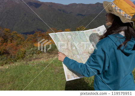 Woman to climb Woman to climb 119570951