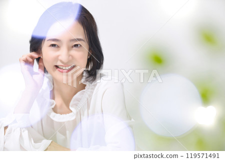 Beauty middle women 119571491