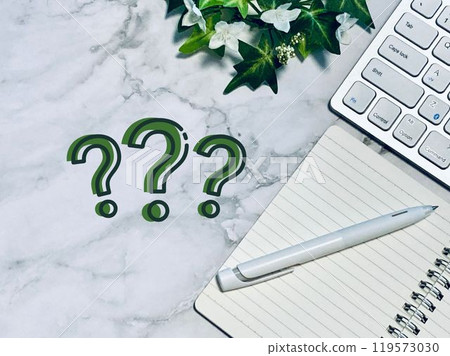 PC, notebook and question mark 119573030