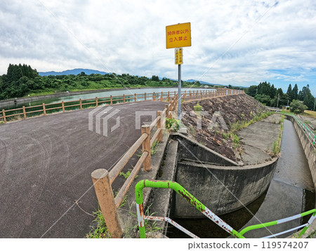 Lake Juunikanno (Kurobe City, Toyama Prefecture) 119574207