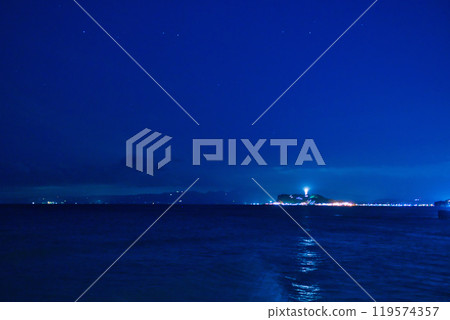 Night view of Enoshima from Inamuragasaki Park in Shonan 119574357