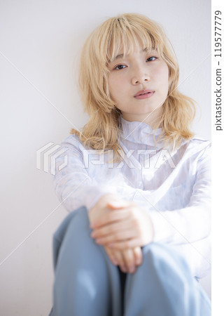 美麗的金髮女子肖像 美麗的金髮女子肖像 119577779