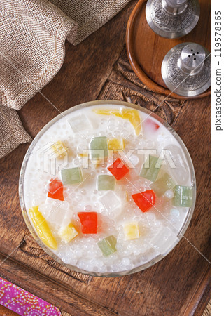 bubur cha cha dessert  119578365