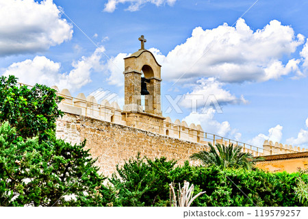 building, castle, fortress 119579257