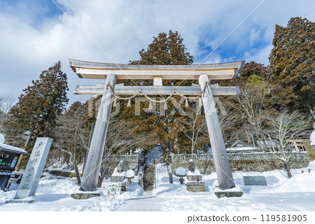 冬天的戶隱神社中社大鳥居,長野縣長野市戶隱 冬天的戶隱神社中社大鳥居,長野縣長野市戶隱 119581905