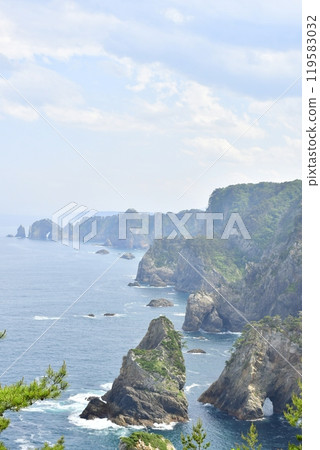 Kitayamazaki, a scenic spot in Tanohata Village, Iwate Prefecture, known as the Sea Alps Kitayamazaki, a scenic spot in Tanohata Village, Iwate Prefecture, known as the Sea Alps 119583032