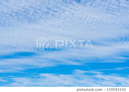 秋天的天空和雲 058 119583142