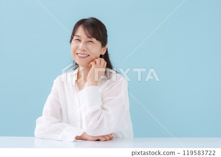 女性肖像 女性肖像 119583722