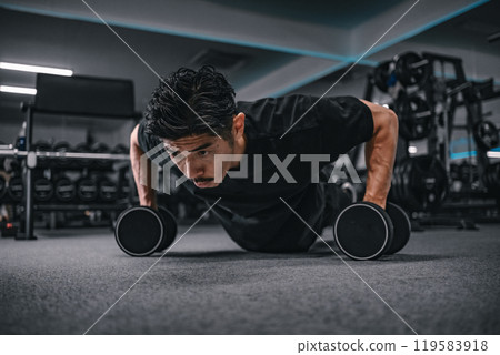 Sports gym, 40s, male, strength training Sports gym, 40s, male, strength training 119583918