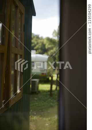 Camping in the woods with mountains and trees where you can relax and relax. Camping in the woods with mountains and trees where you can relax and relax. 119584299