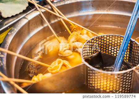 Seoul Gwangjang Market Street Food: Oden 119589774