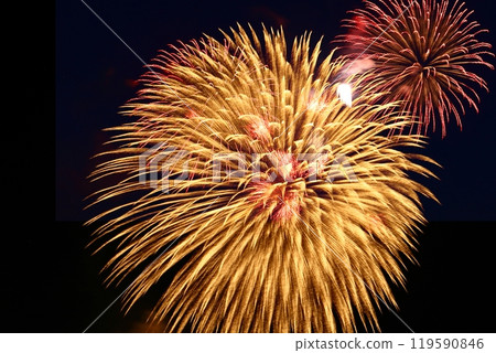 Dye the summer night sky 119590846