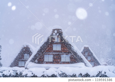 [世界遺產]白川鄉、三連莊大雪[岐阜縣] 119591386