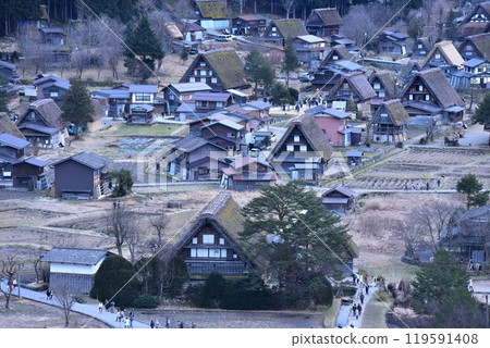 World Heritage Site Suga: Shirakawa-go in winter 119591408