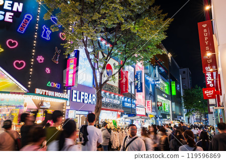 Seoul Myeongdong at night 119596869