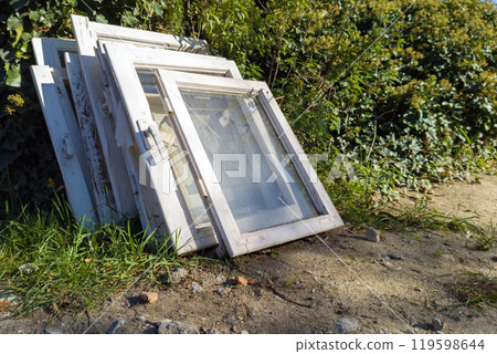 Old Wooden Window Frames Abandoned Outdoors Old Wooden Window Frames Abandoned Outdoors 119598644