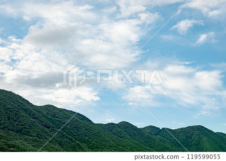Mountain ridges and sky - Tone Town, Numata City, Gunma Prefecture 119599055