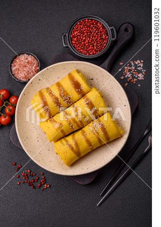 Sweet or savory crepe with different fillings for a hearty breakfast 119601032