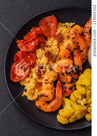 Boiled tiger shrimps with porridge, tomatoes and corn 119601102