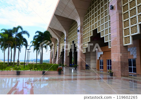 Pink Mosque in Kuala Lumpur, Malaysia Pink Mosque in Kuala Lumpur, Malaysia 119602265