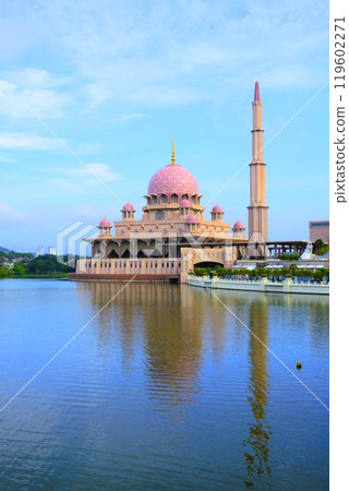 Pink Mosque in Kuala Lumpur, Malaysia 119602271