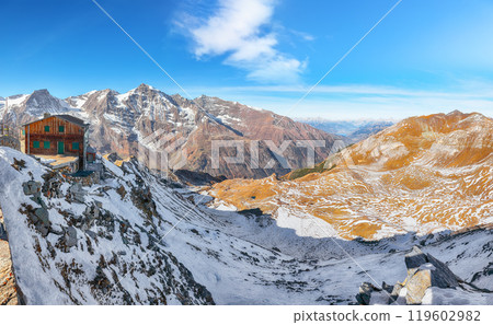 Incredible view of moutaine scenery at Grossglockner High Alpine Road during autumn. 119602982