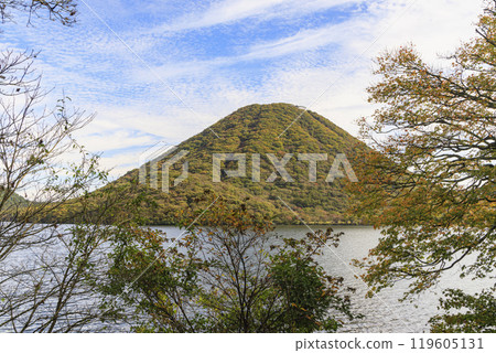 榛名山，榛名湖，秋天，秋葉，榛名山 119605131