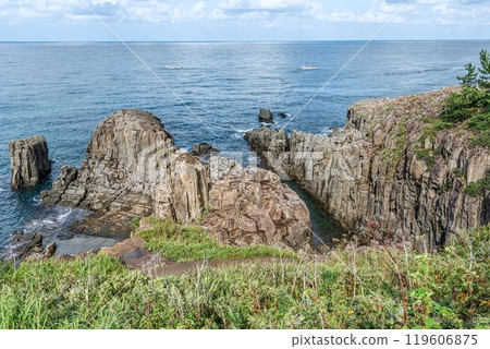 Sakai City, Fukui Prefecture One of the world's three most spectacular sights, Tojinbo 119606875